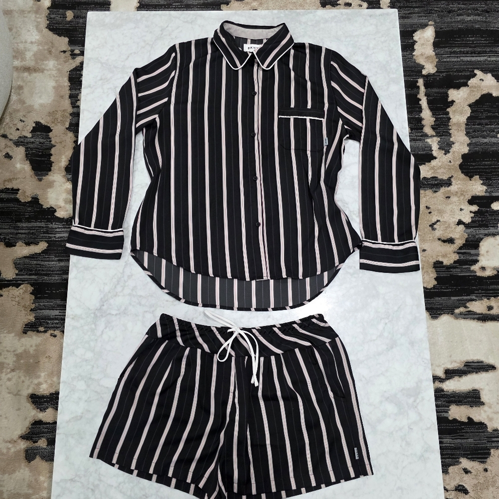 DKNY Satin Stripes Pajama‎ Long Sleeve Top Shorts Set Size Medium